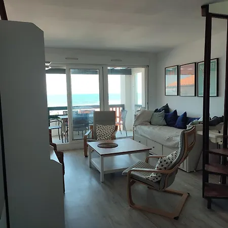 Apartment T4 A Deux Pas De La Plage Avec Parking Prive - Fr-1-239-666 *
