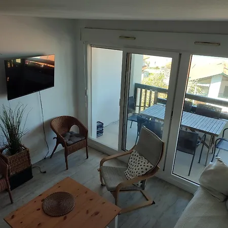 Apartment T4 A Deux Pas De La Plage Avec Parking Prive - Fr-1-239-666 Hendaye