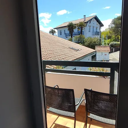 Apartment T4 A Deux Pas De La Plage Avec Parking Prive - Fr-1-239-666 *